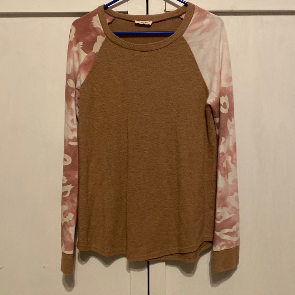 Womens Adora brand sweater size medium